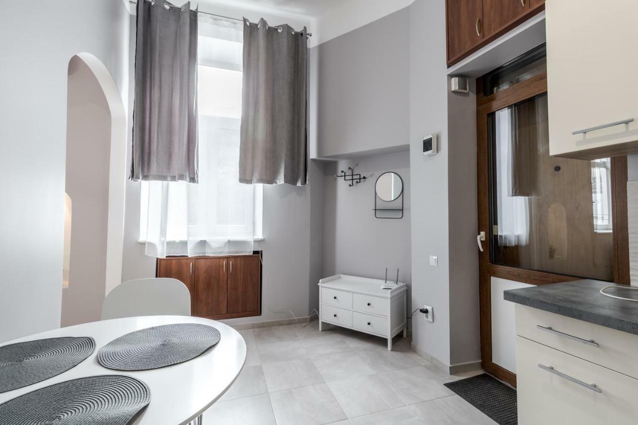 Midwheel Apartment 9 Lviv Eksteriør bilde